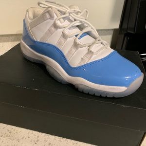 Air Jordan 11 Retro Low/ White/ University Blue